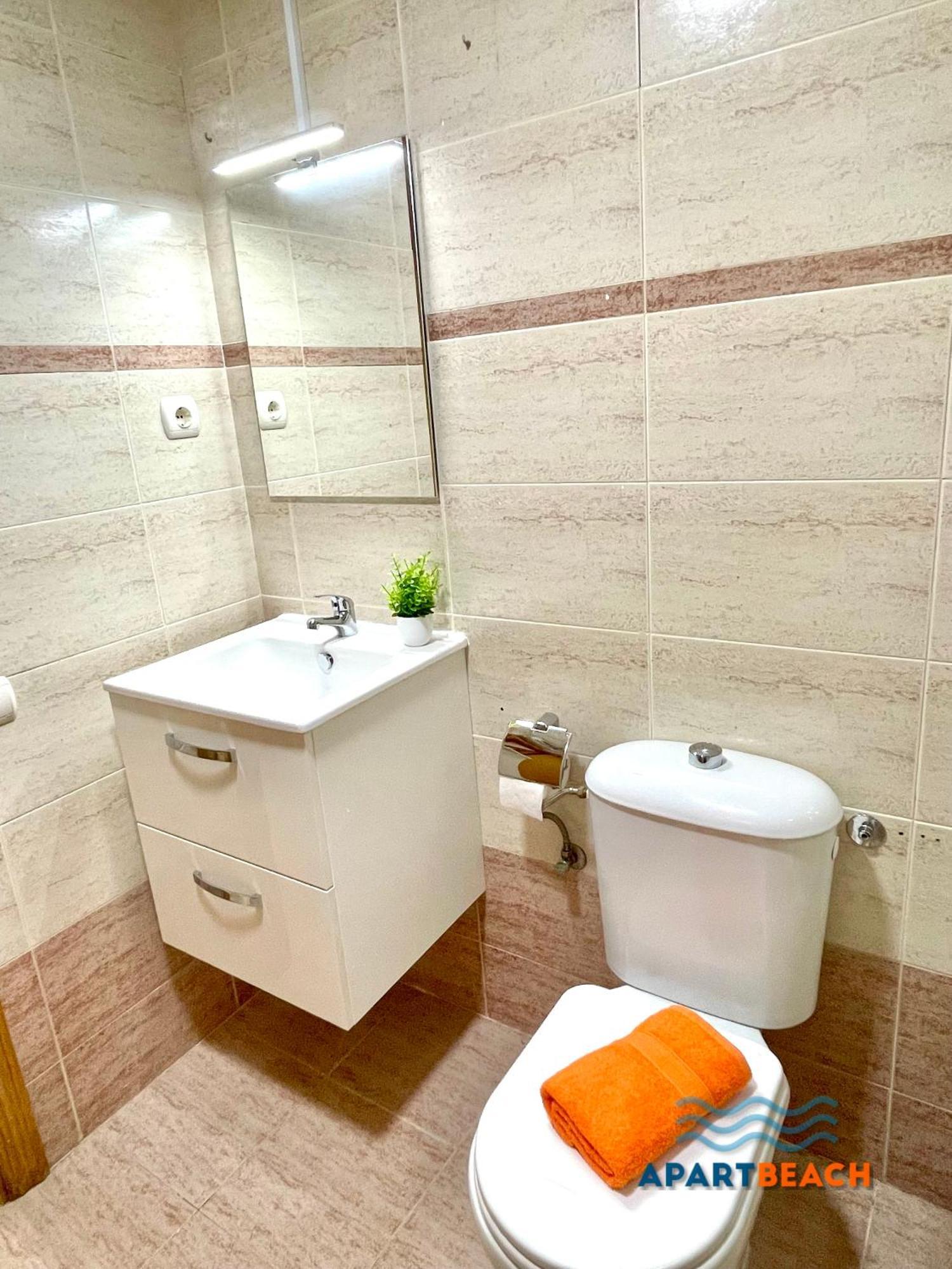 Apartbeach Golden I Muy Luminoso Junto Playa Y Climatizado Salou Exterior foto
